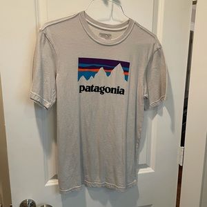 Unisex Patagonia tshirt